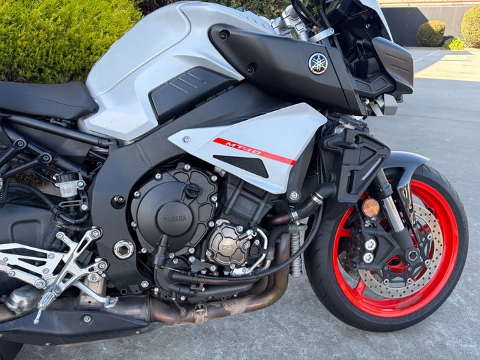 2019 Yamaha MT-10A Silver