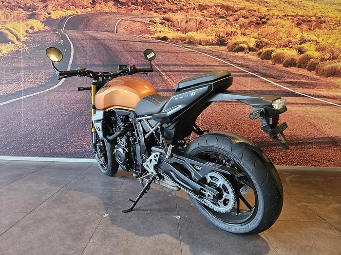 2026 Suzuki GSX-8T GSX-S Gold