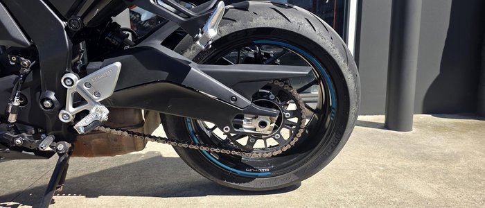 2025 CFMOTO 675SR-R SR Black