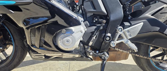 2025 CFMOTO 675SR-R SR Black