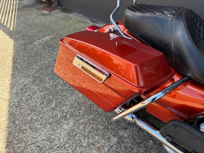 2011 HARLEY-DAVIDSON FLHR ROAD KING ORANGE