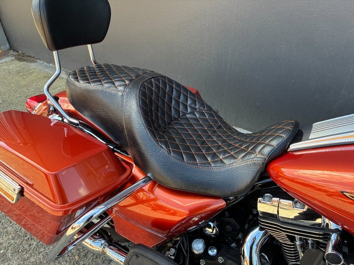 2011 HARLEY-DAVIDSON FLHR ROAD KING ORANGE