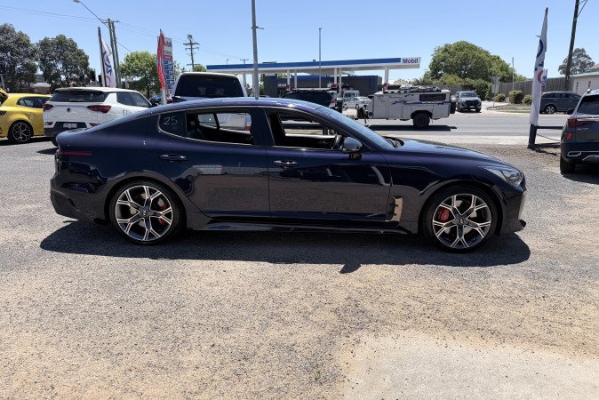 2018 KIA STINGER GT (BLACK LEATHER)