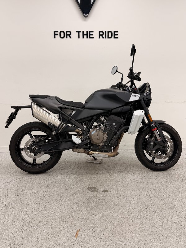 2024 HUSQVARNA SVARTPILEN 801 Black