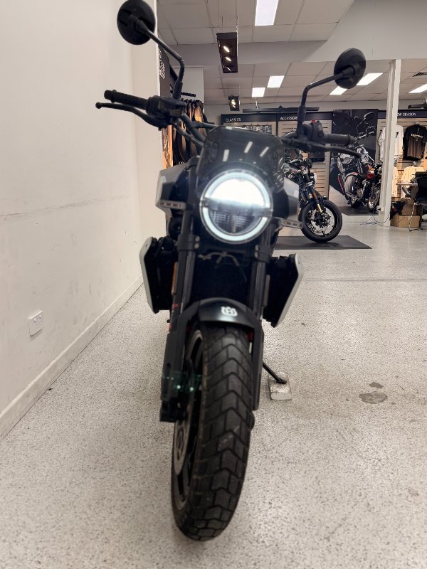 2024 HUSQVARNA SVARTPILEN 801 Black