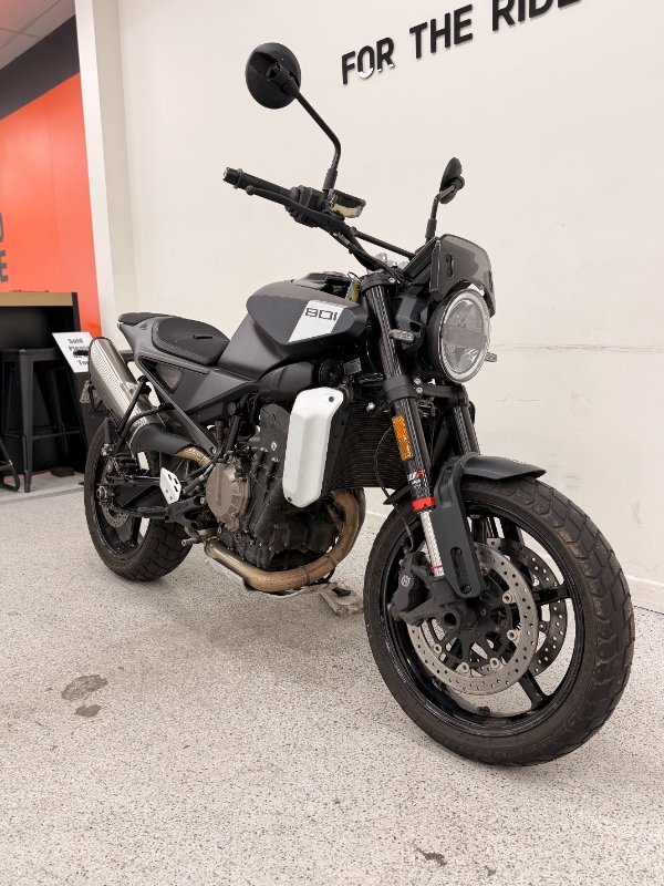 2024 HUSQVARNA SVARTPILEN 801 Black
