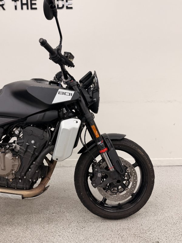 2024 HUSQVARNA SVARTPILEN 801 Black