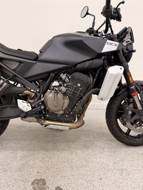 2024 HUSQVARNA SVARTPILEN 801 Black