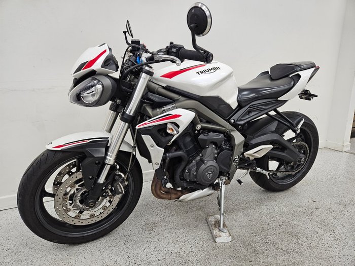2022 Triumph STREET TRIPLE S 660 LAMS White