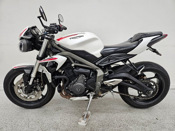 2022 Triumph STREET TRIPLE S 660 LAMS White