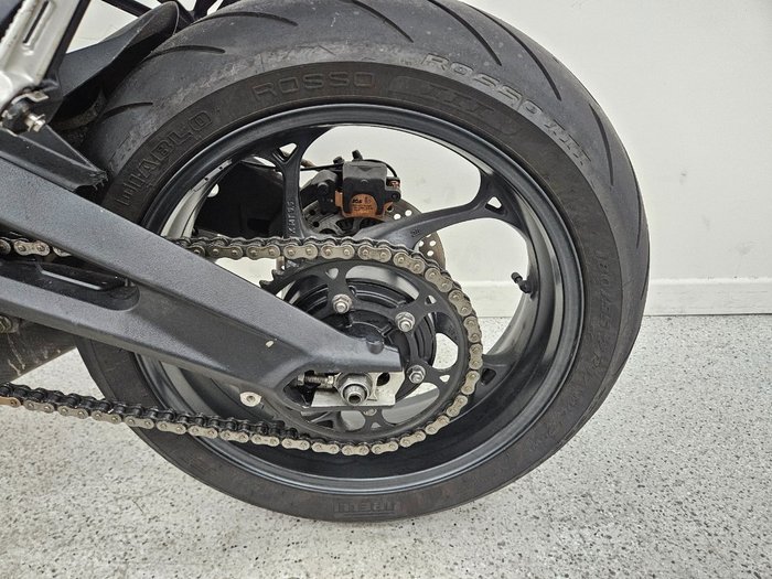 2022 Triumph STREET TRIPLE S 660 LAMS White