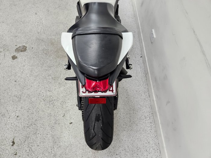 2022 Triumph STREET TRIPLE S 660 LAMS White