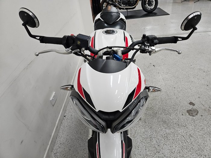 2022 Triumph STREET TRIPLE S 660 LAMS White