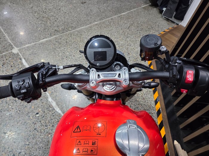 2026 Triumph BONNEVILLE SPEED TWIN 1200 RS ORANGE
