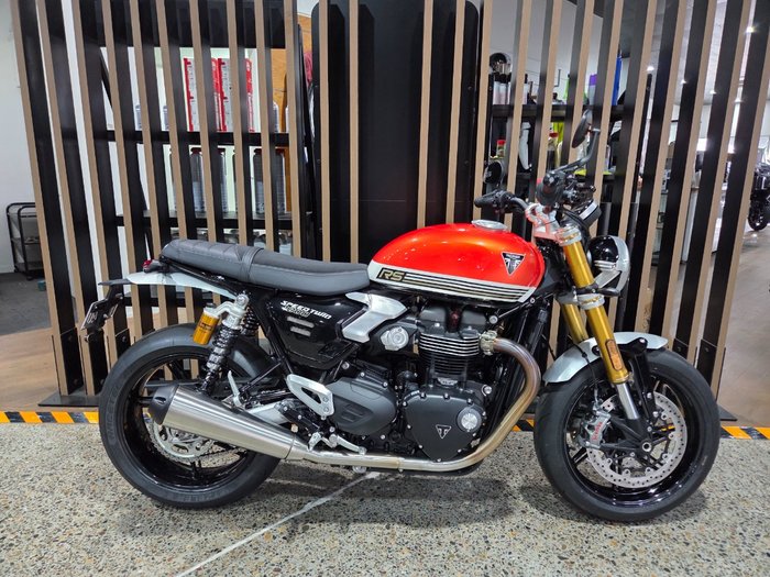 2026 Triumph BONNEVILLE SPEED TWIN 1200 RS ORANGE