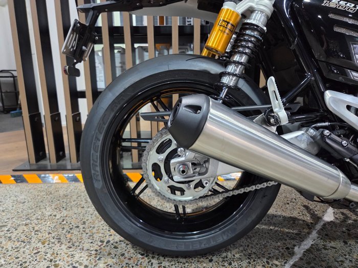 2026 Triumph BONNEVILLE SPEED TWIN 1200 RS ORANGE