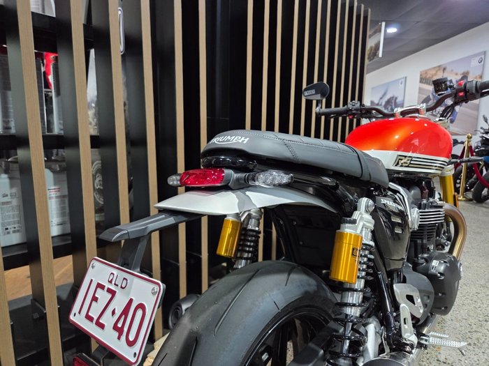2026 Triumph BONNEVILLE SPEED TWIN 1200 RS ORANGE