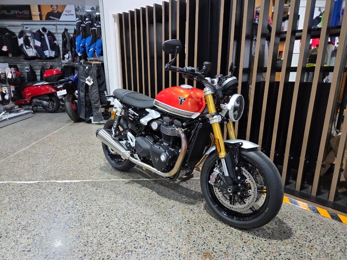 2026 Triumph BONNEVILLE SPEED TWIN 1200 RS ORANGE
