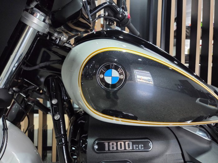 2023 BMW Motorrad R 18 ALPINE WHITE