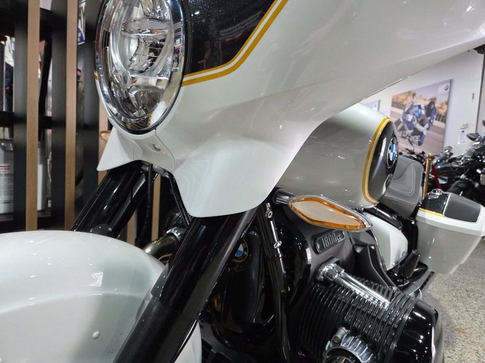 2023 BMW Motorrad R 18 ALPINE WHITE