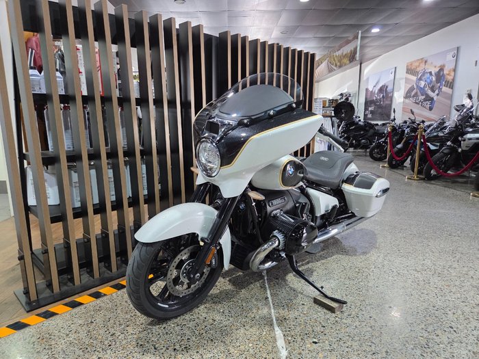 2023 BMW Motorrad R 18 ALPINE WHITE