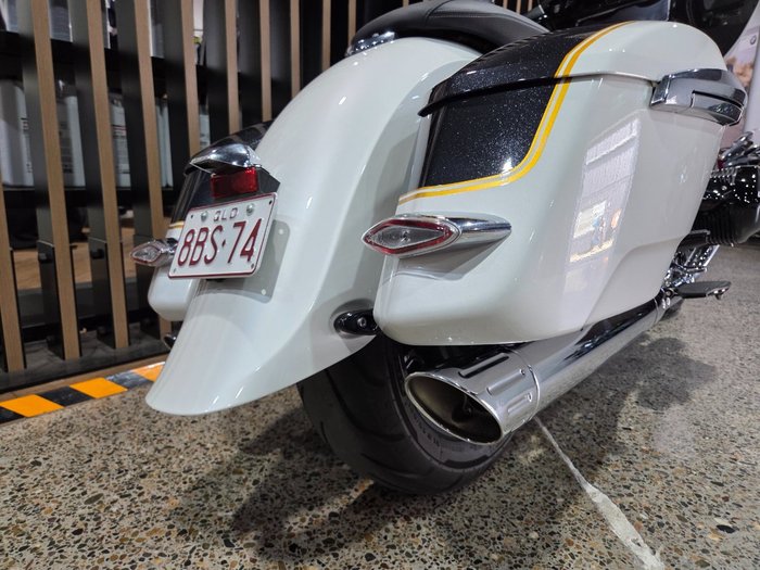 2023 BMW Motorrad R 18 ALPINE WHITE