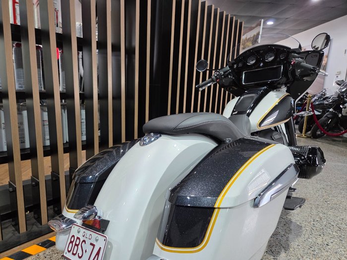 2023 BMW Motorrad R 18 ALPINE WHITE