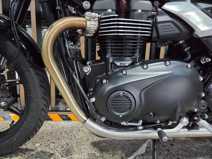 2026 Triumph BONNEVILLE SPEED TWIN Black