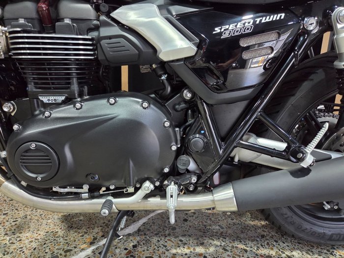 2026 Triumph BONNEVILLE SPEED TWIN Black
