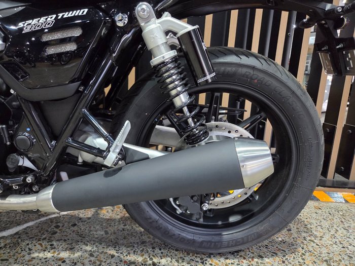 2026 Triumph BONNEVILLE SPEED TWIN Black