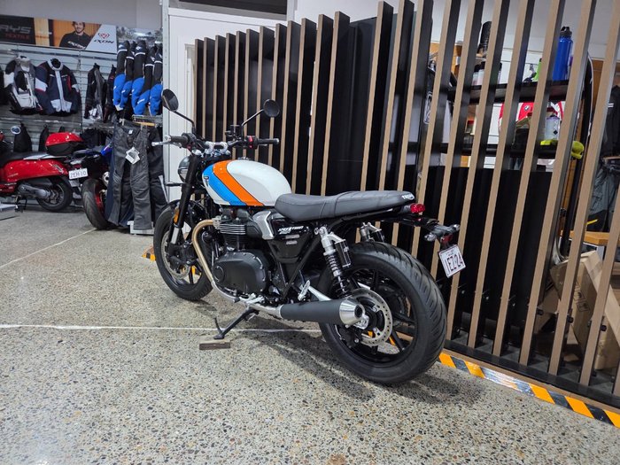 2026 Triumph BONNEVILLE SPEED TWIN Black