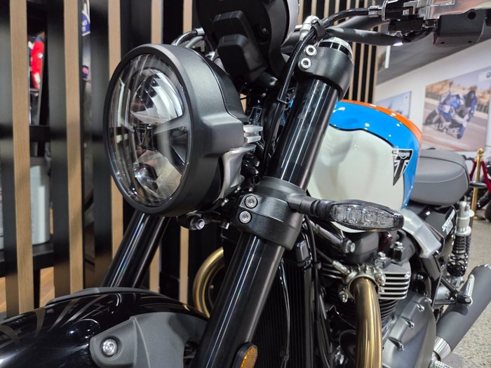 2026 Triumph BONNEVILLE SPEED TWIN Black
