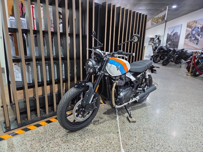 2026 Triumph BONNEVILLE SPEED TWIN Black