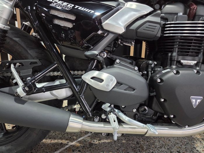 2026 Triumph BONNEVILLE SPEED TWIN Black