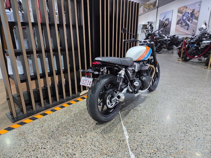 2026 Triumph BONNEVILLE SPEED TWIN Black
