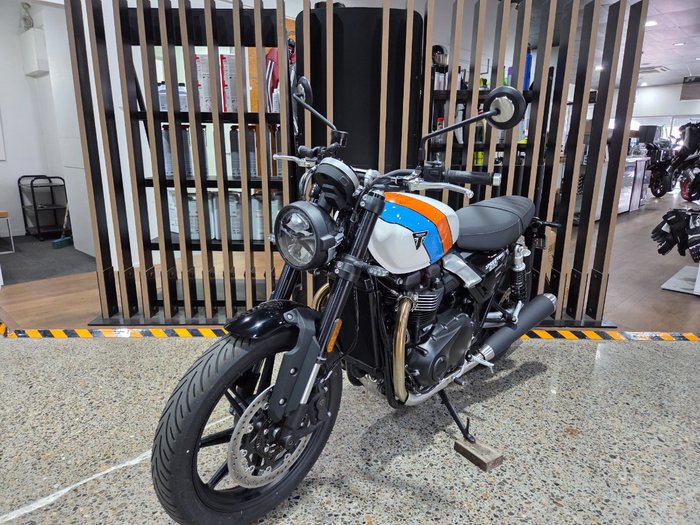 2026 Triumph BONNEVILLE SPEED TWIN Black