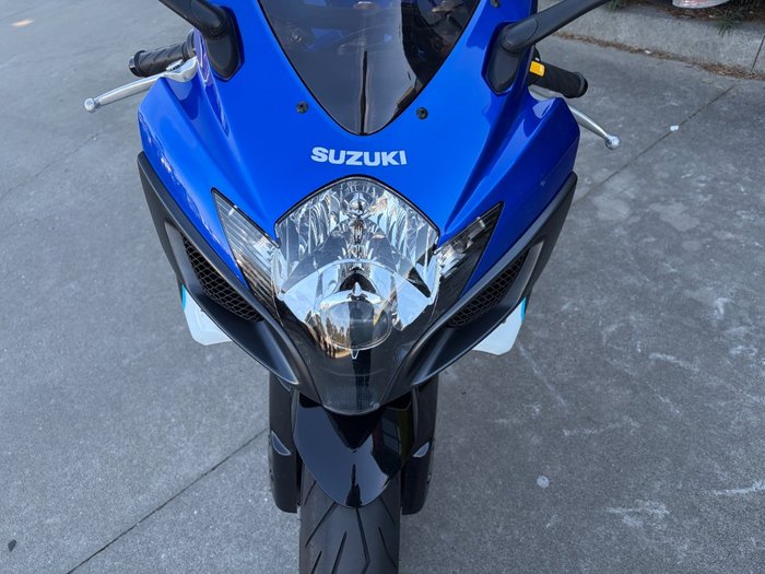 2006 Suzuki GSX-R600 Blue / White