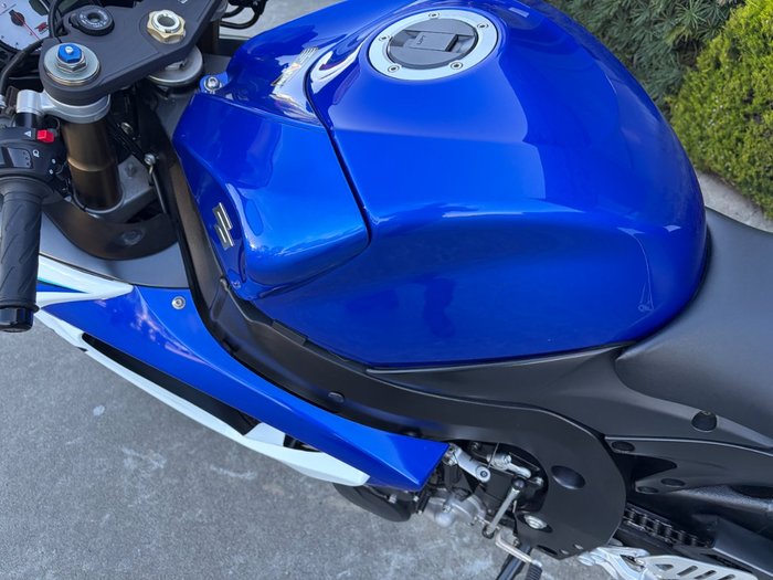 2006 Suzuki GSX-R600 Blue / White