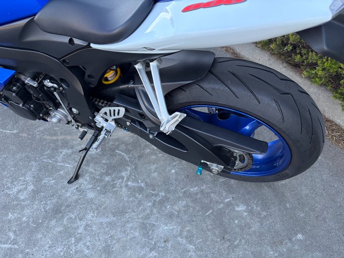 2006 Suzuki GSX-R600 Blue / White