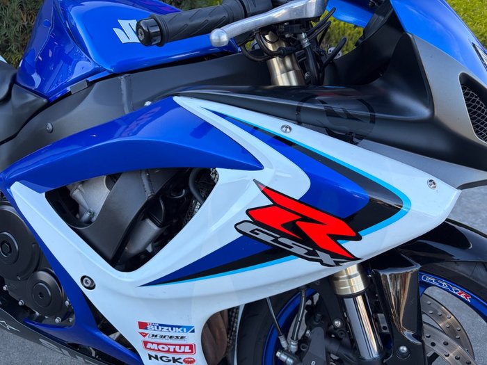2006 Suzuki GSX-R600 Blue / White