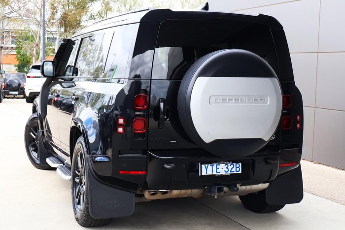 2021 Land Rover Defender 110 D300 X-Dynamic HSE