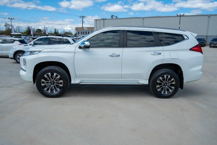 2023 Mitsubishi Pajero Sport GLS