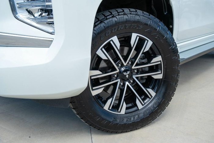 2023 Mitsubishi Pajero Sport GLS
