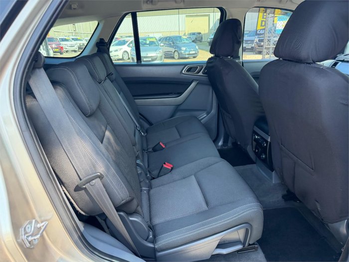 2016 FORD EVEREST TREND (RWD)