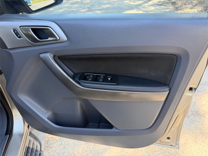 2016 FORD EVEREST TREND (RWD)