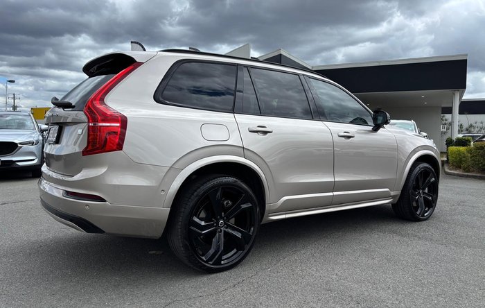 2023 Volvo XC90 Recharge Ultimate T8 Plug-In Hybrid