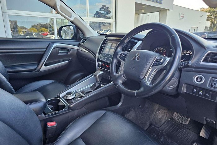 2020 Mitsubishi Pajero Sport GLS