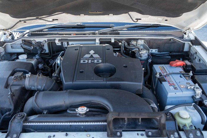 2018 Mitsubishi Pajero Exceed
