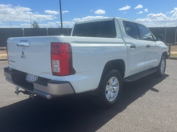 2024 Mitsubishi Triton GLX+