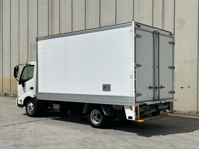 2022 Hino 300 Series
